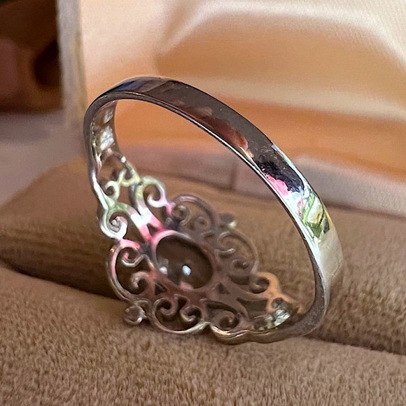 Vintage Filigree Ring with Large White Sapphire Solid 925 Sterling Silver - Picture 6 of 16